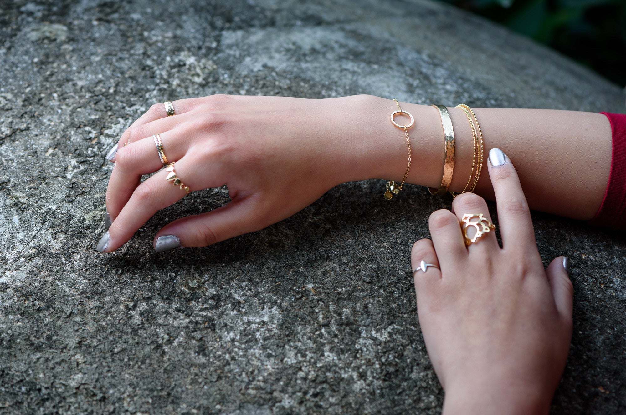 Helen chain Bracelet with S Hammered Karma Pendant