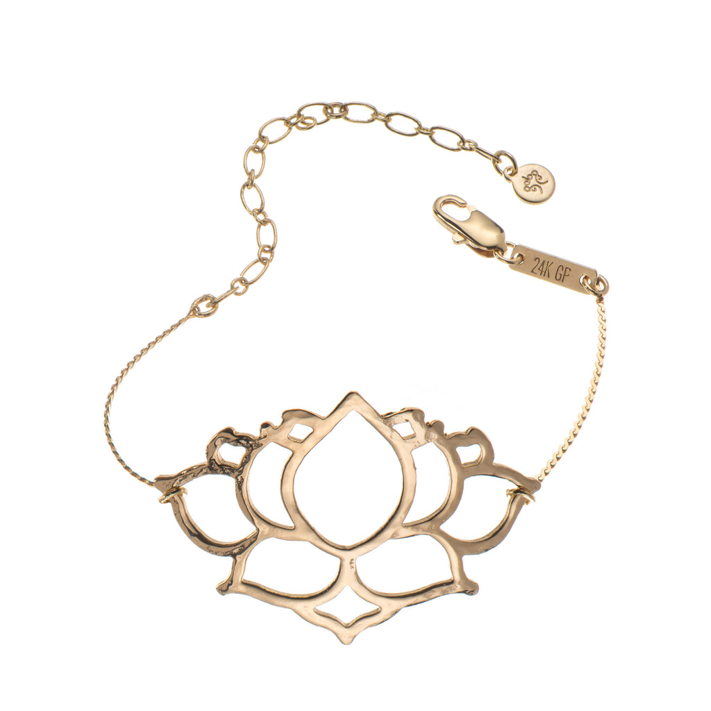 Liya chain Bracelet with L Lotus Pendant